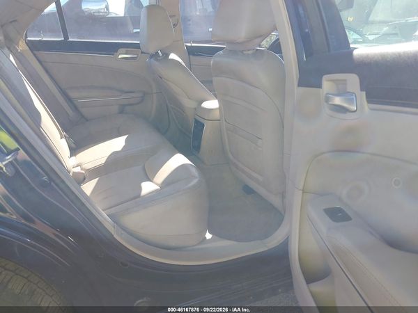 2013 CHRYSLER 300 MOTOWN — I8