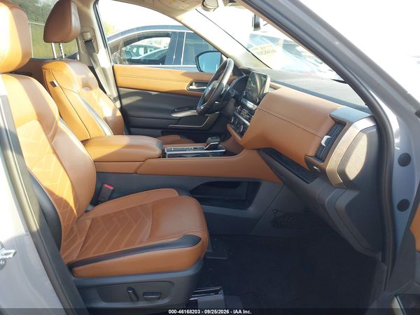 2022 NISSAN PATHFINDER PLATINUM — I5