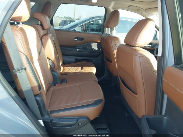 2022 NISSAN PATHFINDER PLATINUM — I8