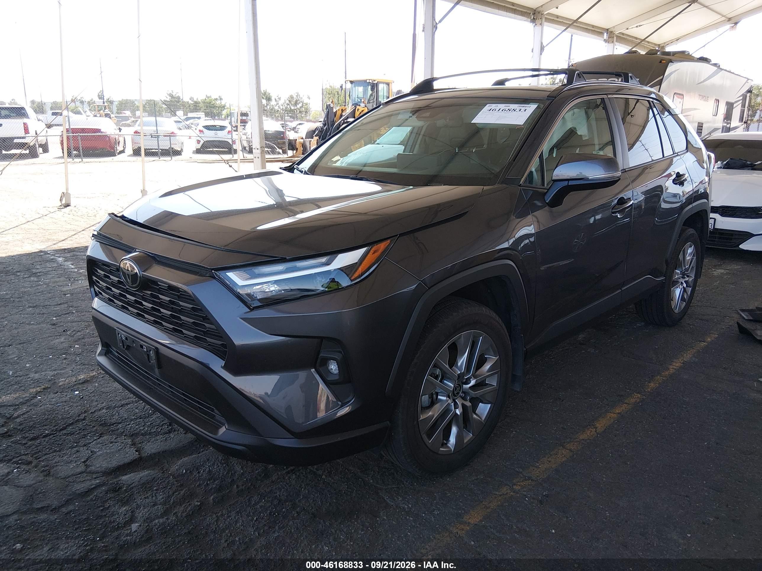 2025 TOYOTA RAV4 XLE PREMIUM — I2