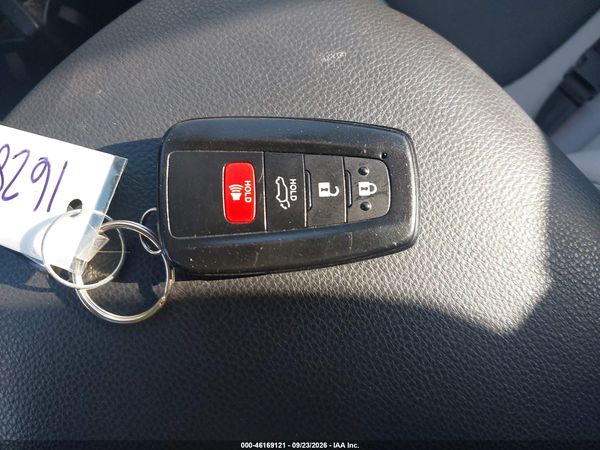 2025 TOYOTA RAV4 XLE — I11