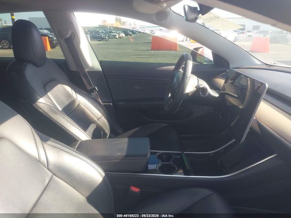 2019 TESLA MODEL 3 — I5