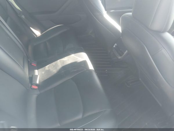 2019 TESLA MODEL 3 — I8