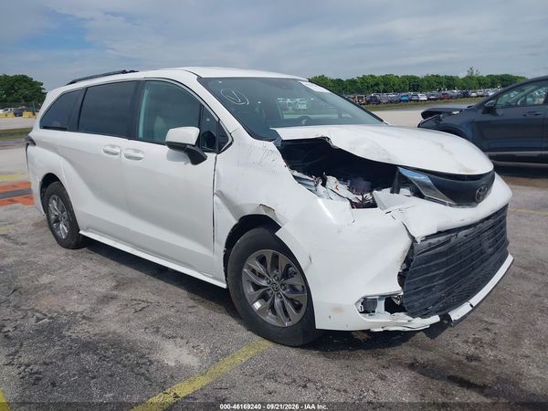 2026 TOYOTA SIENNA LE — I1