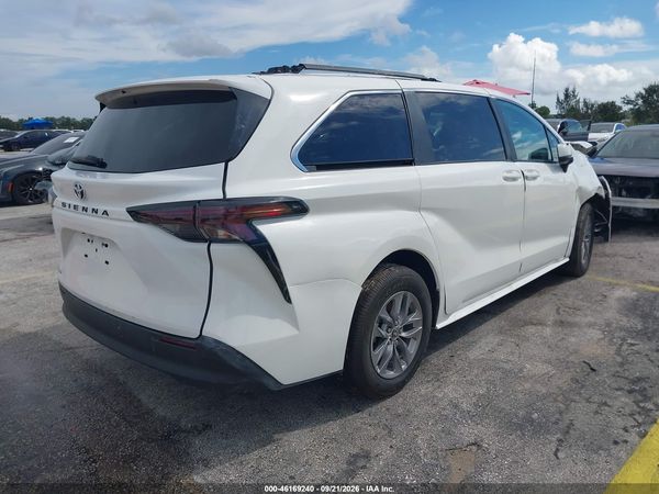 2026 TOYOTA SIENNA — I4
