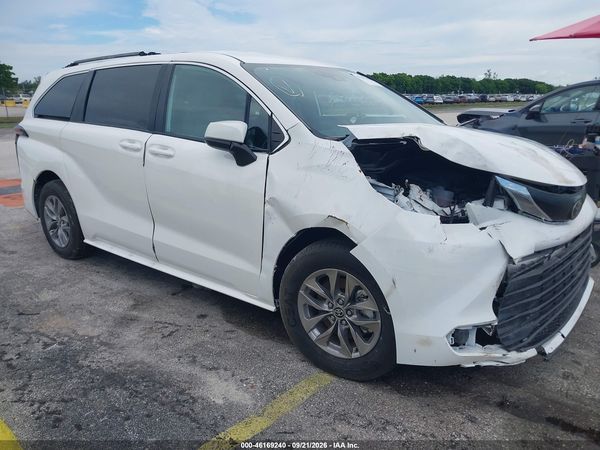 2026 TOYOTA SIENNA LE — I6
