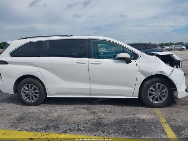 2026 TOYOTA SIENNA LE — I116