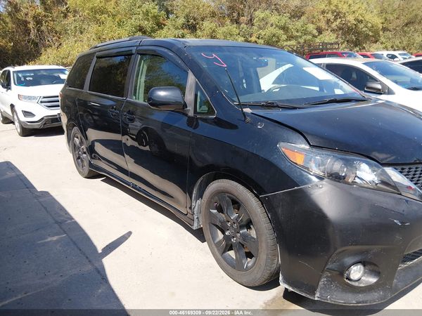 2012 TOYOTA SIENNA SE 8 PASSENGER — I116
