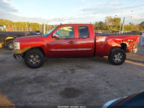 2013 CHEVROLET SILVERADO 1500 LT — I117