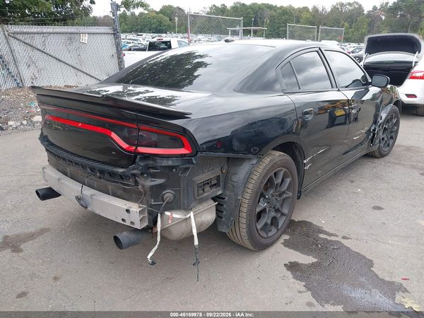 2015 DODGE CHARGER SE — I4