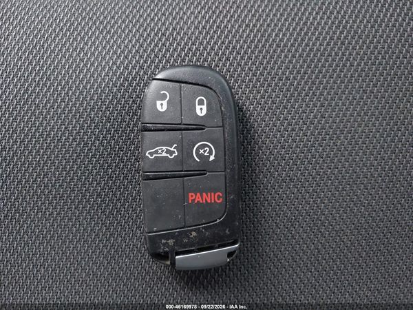 2015 DODGE CHARGER SE — I11
