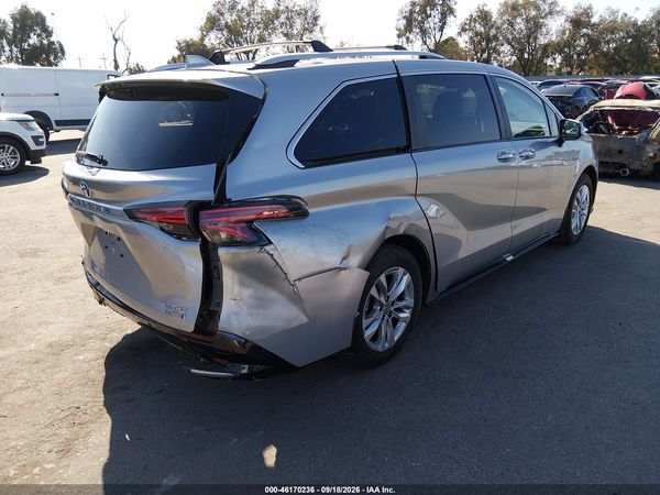 2024 TOYOTA SIENNA — I4