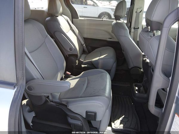 2024 TOYOTA SIENNA LIMITED — I8
