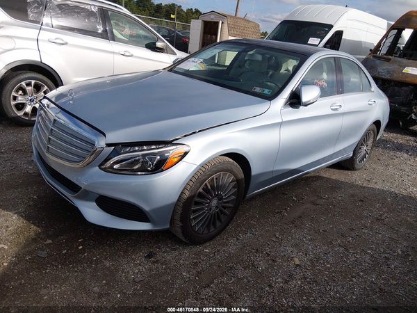 2015 MERCEDES-BENZ C 300 — I2