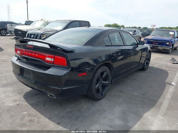 2014 DODGE CHARGER SXT — I4