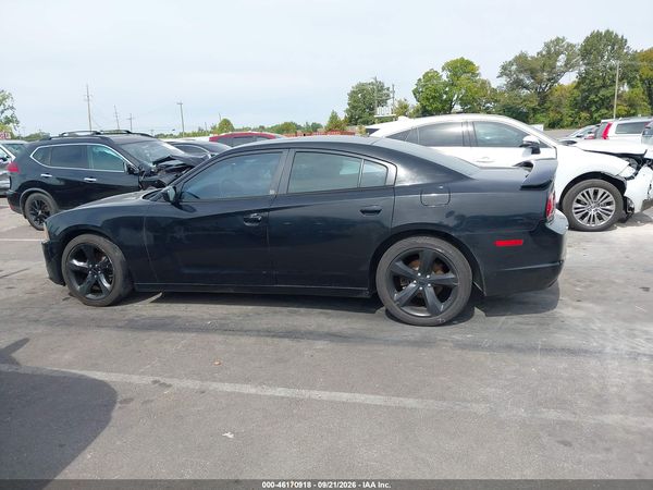2014 DODGE CHARGER SXT — I117
