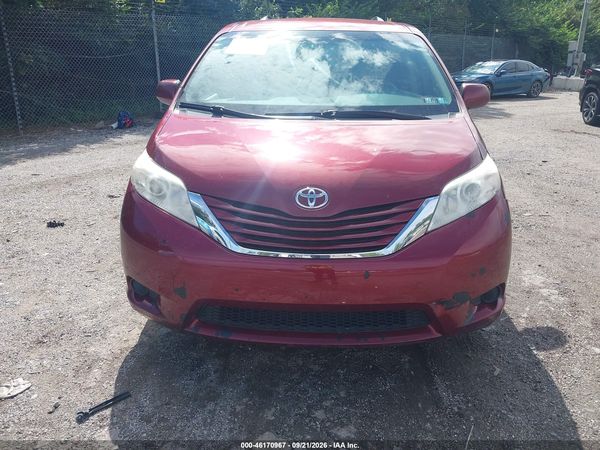 2015 TOYOTA SIENNA LE 8 PASSENGER — I6