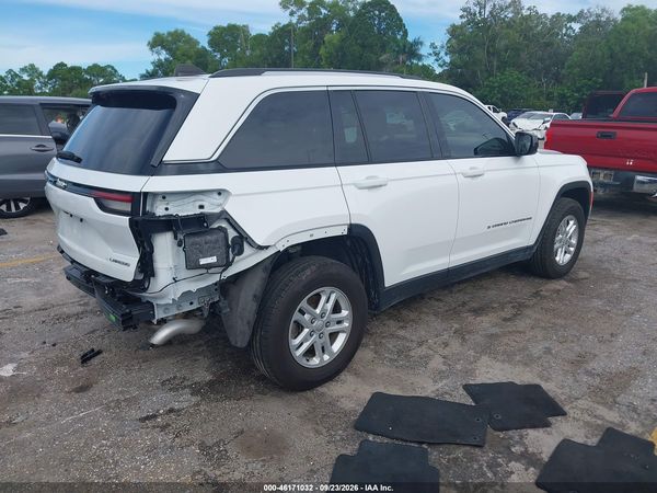 2023 JEEP GRAND CHEROKEE LAREDO 4X4 — I4