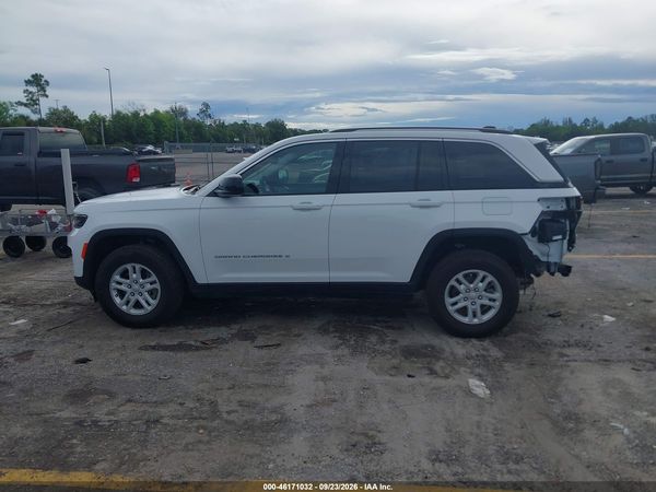 2023 JEEP GRAND CHEROKEE LAREDO 4X4 — I117