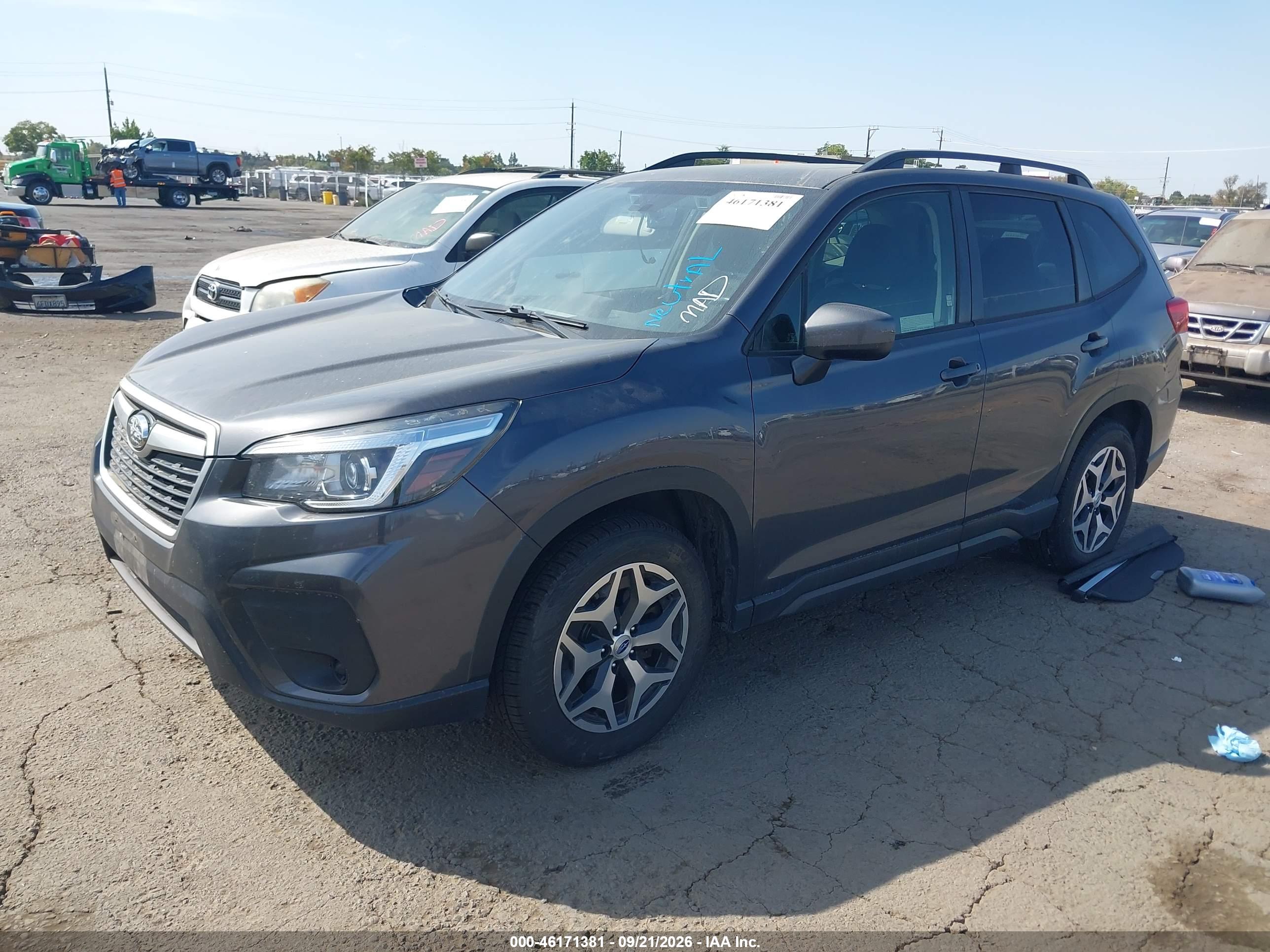 2020 SUBARU FORESTER PREMIUM — I2