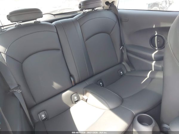 2019 MINI HARDTOP COOPER S — I8