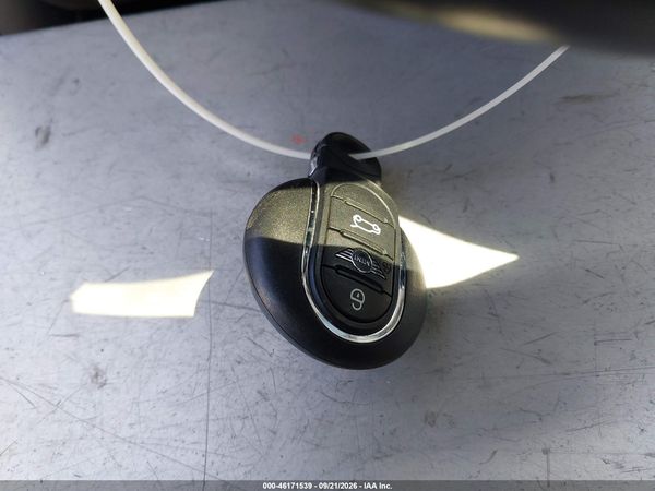 2019 MINI HARDTOP COOPER S — I11