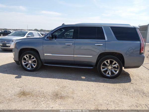 2016 CADILLAC ESCALADE LUXURY COLLECTION — I117