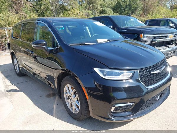 2024 CHRYSLER PACIFICA TOURING L — I1