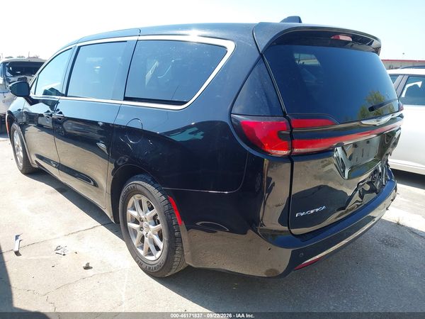2024 CHRYSLER PACIFICA TOURING L — I3