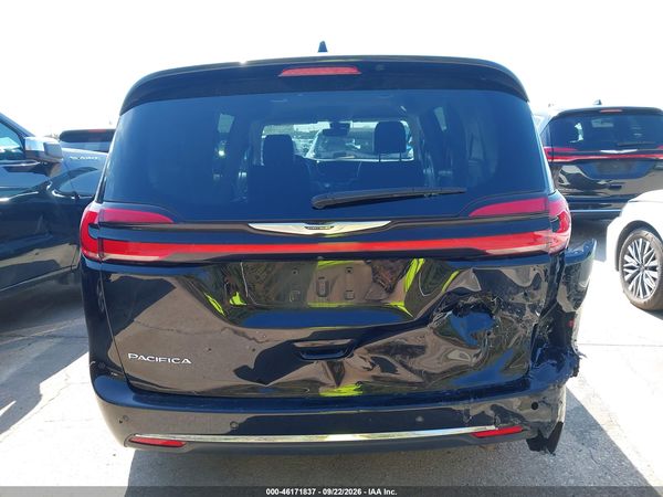 2024 CHRYSLER PACIFICA TOURING L — I119