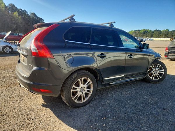 2016 VOLVO XC60