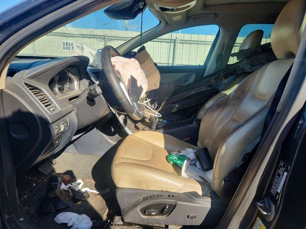 2016 VOLVO XC60