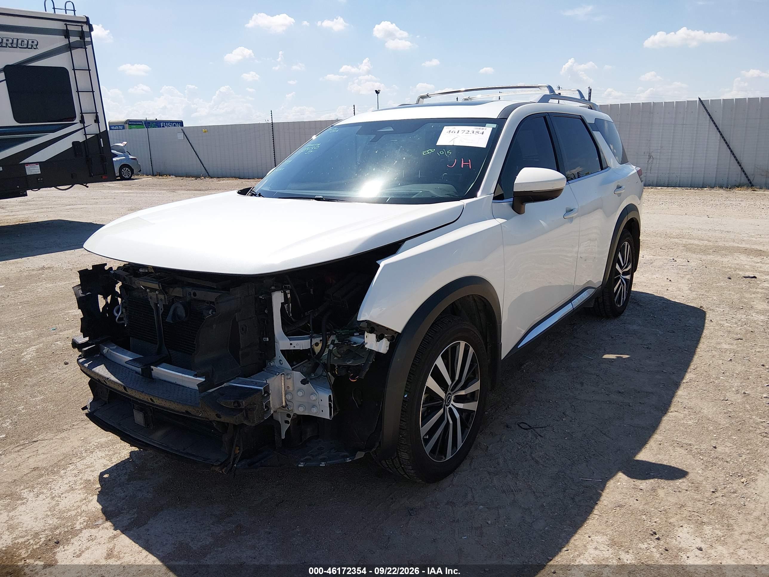 2024 NISSAN PATHFINDER PLATINUM FWD — I2