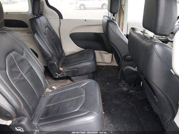 2017 CHRYSLER PACIFICA TOURING-L — I8