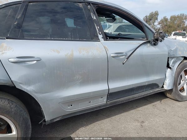 2021 PORSCHE MACAN — I152