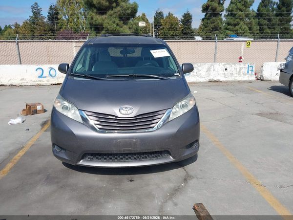 2015 TOYOTA SIENNA LE 8 PASSENGER — I115