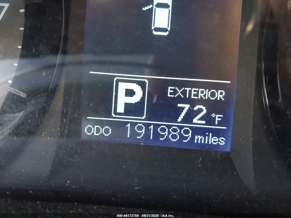 2015 TOYOTA SIENNA LE 8 PASSENGER — I118