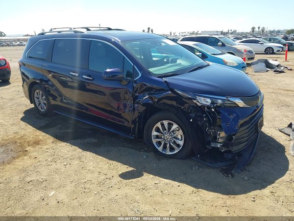 2026 TOYOTA SIENNA XLE — I1