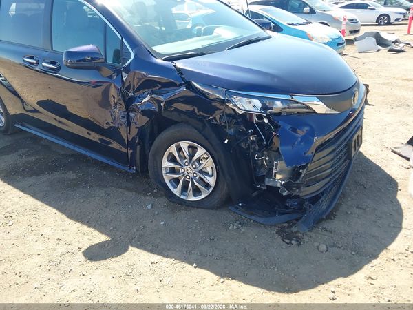 2026 TOYOTA SIENNA XLE — I6