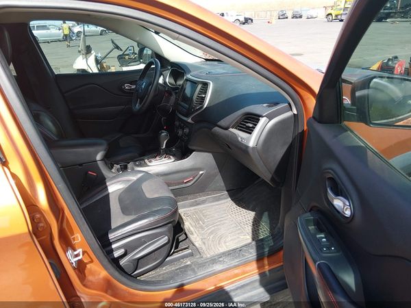 2016 JEEP CHEROKEE TRAILHAWK — I5