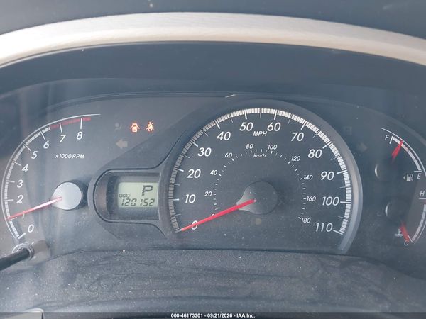 2013 TOYOTA SIENNA LE V6 8 PASSENGER — I7