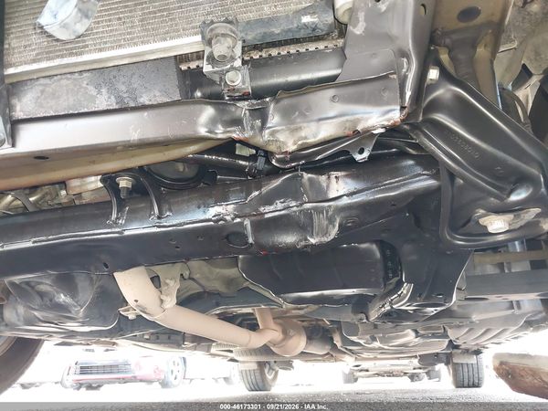 2013 TOYOTA SIENNA LE V6 8 PASSENGER — I153