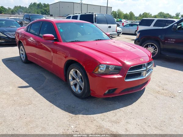 2013 DODGE CHARGER SXT — I1