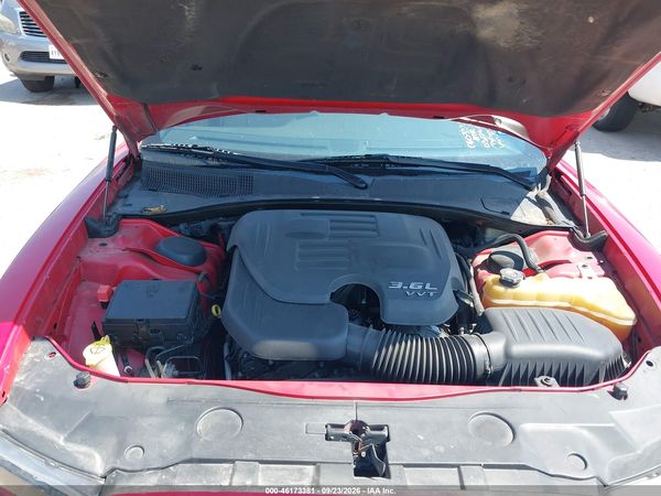 2013 DODGE CHARGER SXT — I10