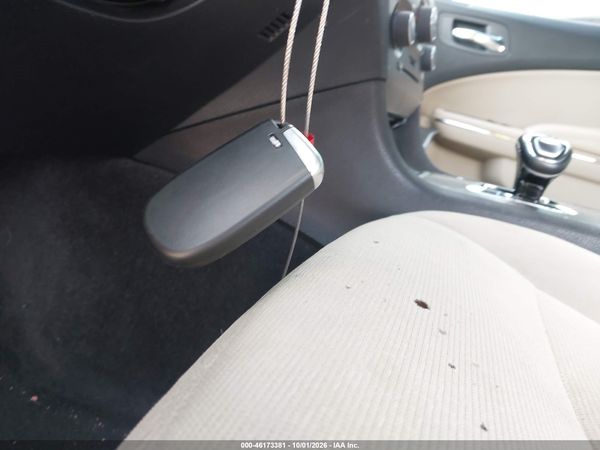 2013 DODGE CHARGER SXT — I11