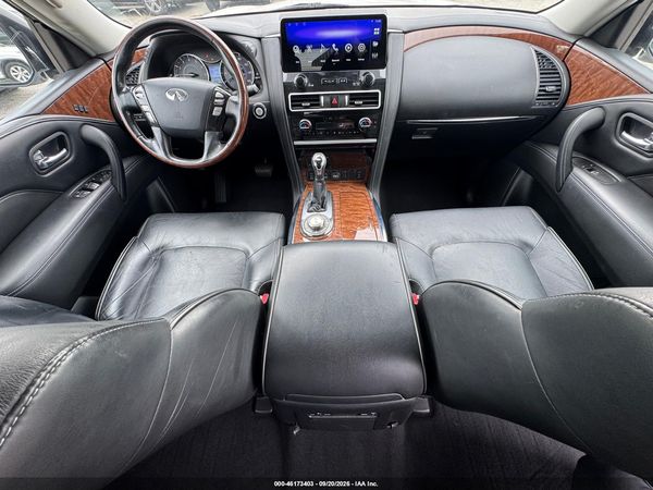 2018 INFINITI QX80 — I8