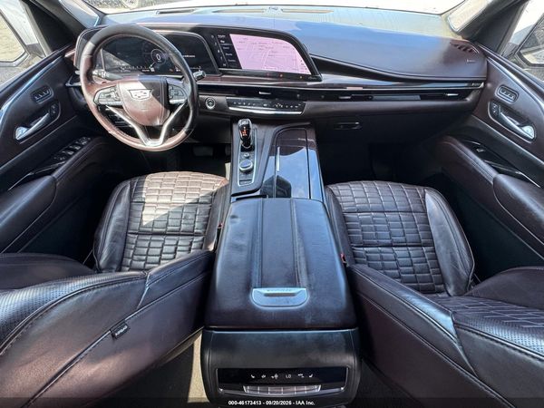 2021 CADILLAC ESCALADE 4WD SPORT PLATINUM — I8