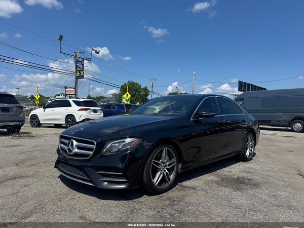 2019 MERCEDES-BENZ E 300 — I2