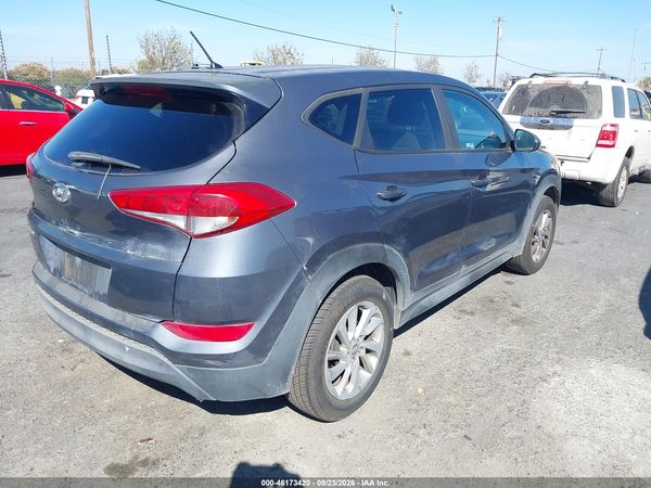 2018 HYUNDAI TUCSON SE — I4