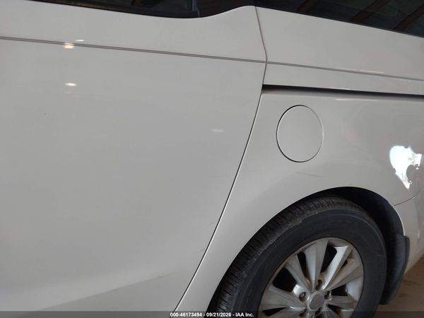 2016 KIA SEDONA L — I156